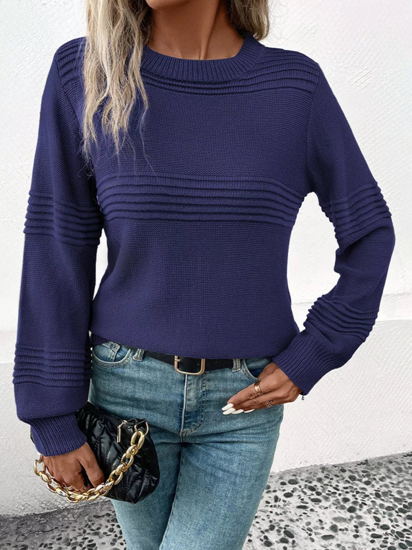 Zeva - Casual and Elegant Crewneck Long-Sleeve Jumper