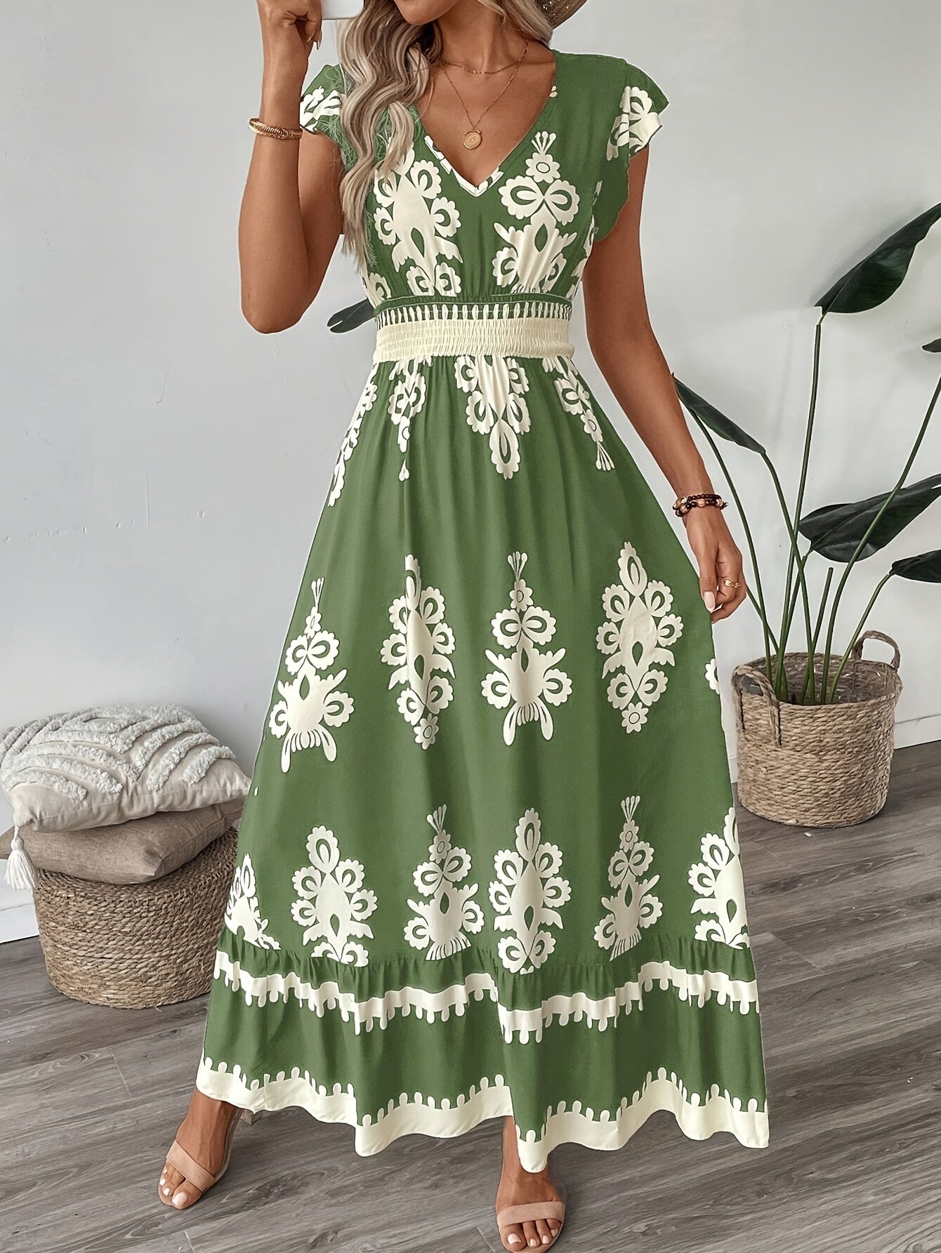 Belicia - Elegant bohemian V-neck maxi dress with ethnic print,
