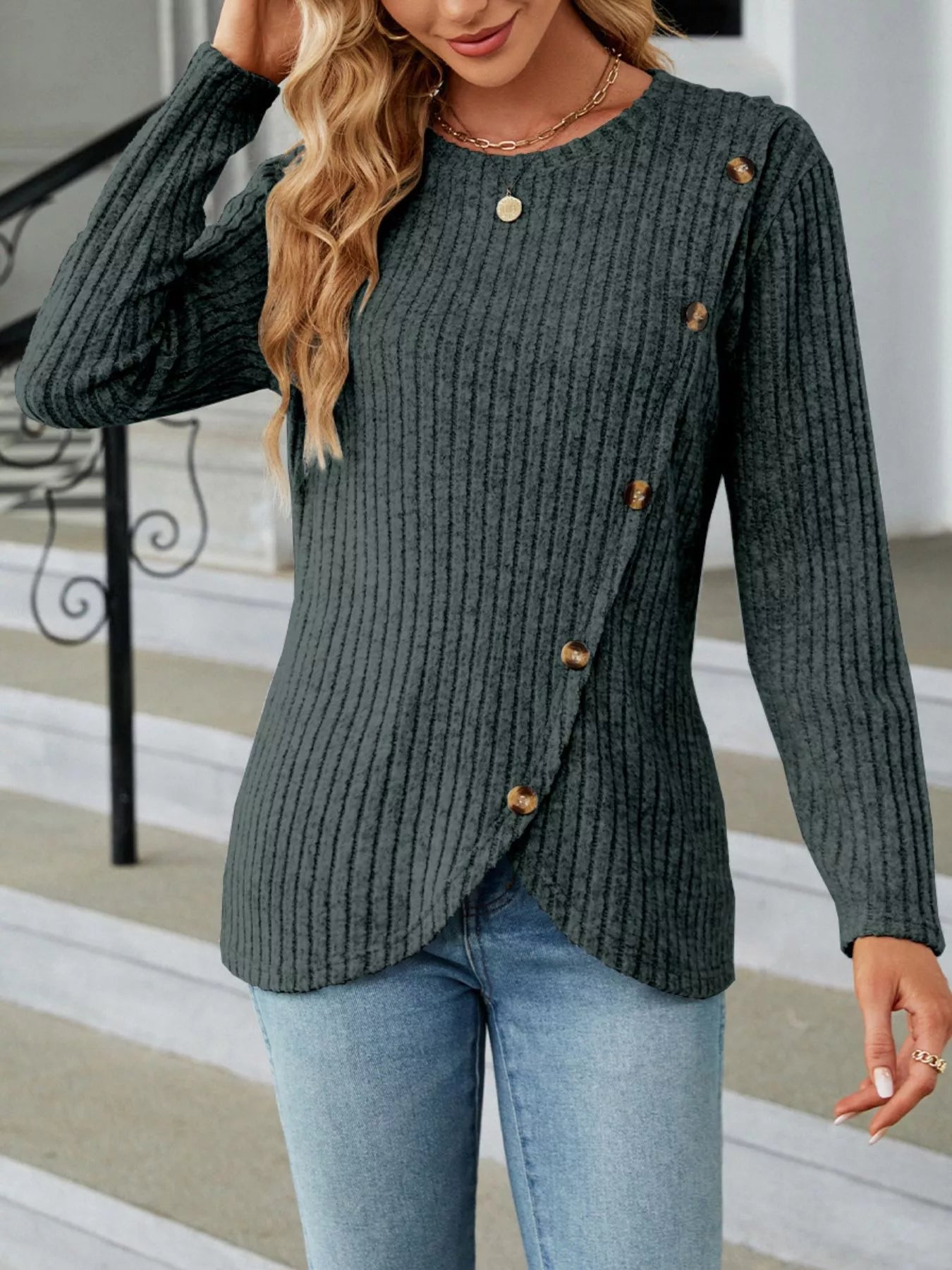 Alayna - Elegant Ribbed Buttoned Sweatshirt