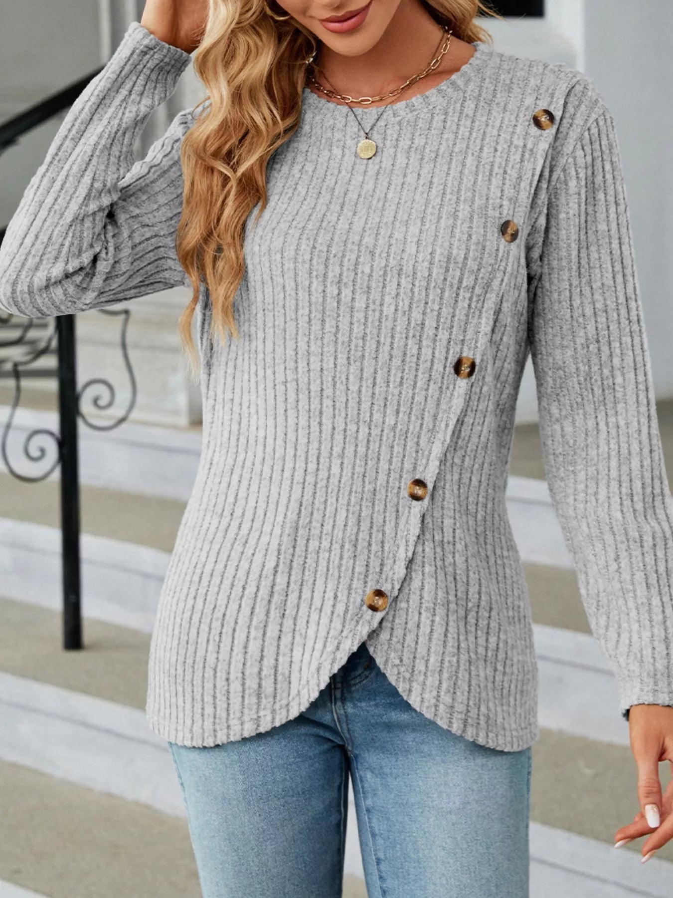 Alayna - Elegant Ribbed Buttoned Sweatshirt