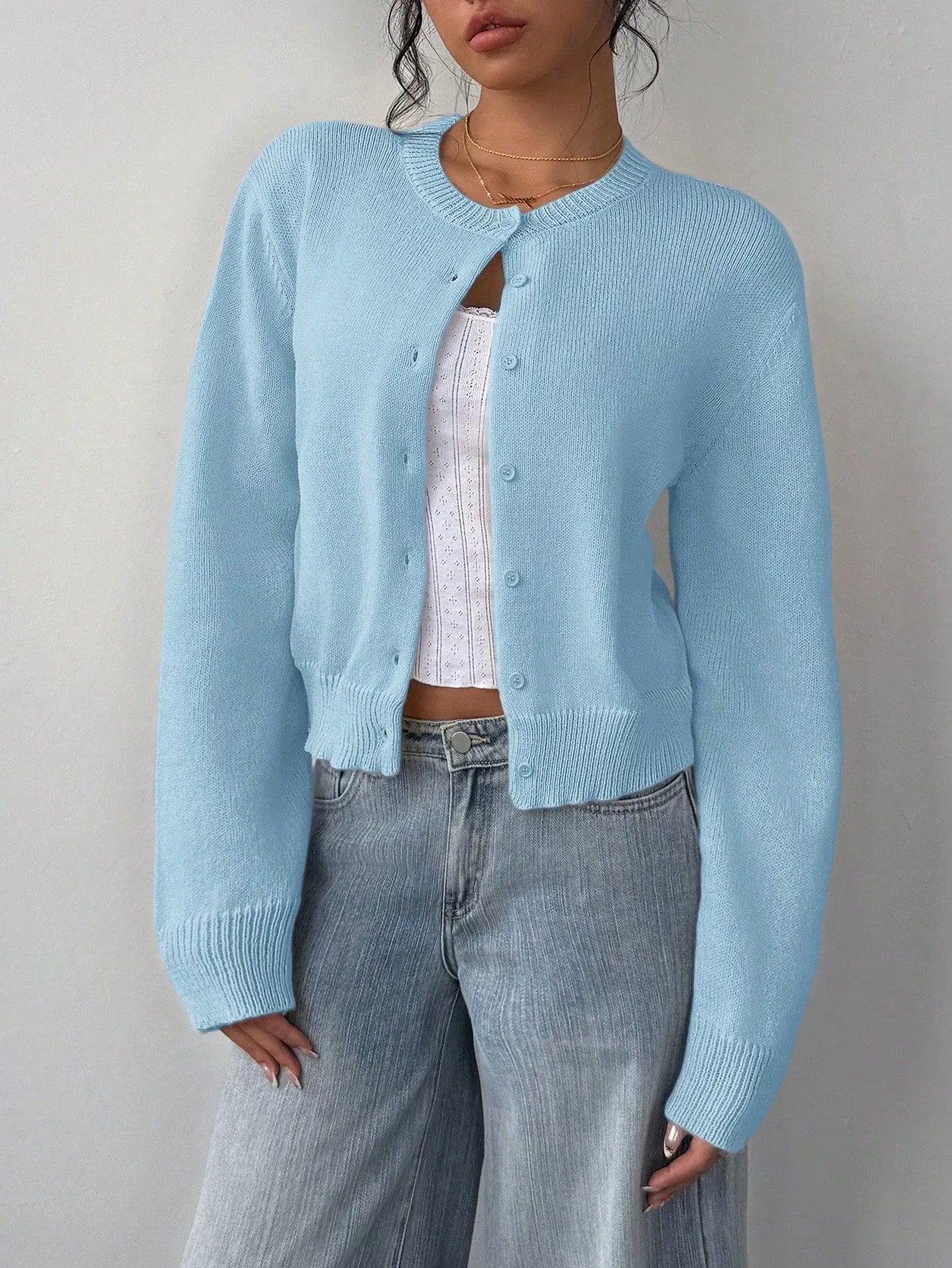 Loretta - Elegant Short Knitted Cardigan with Buttons