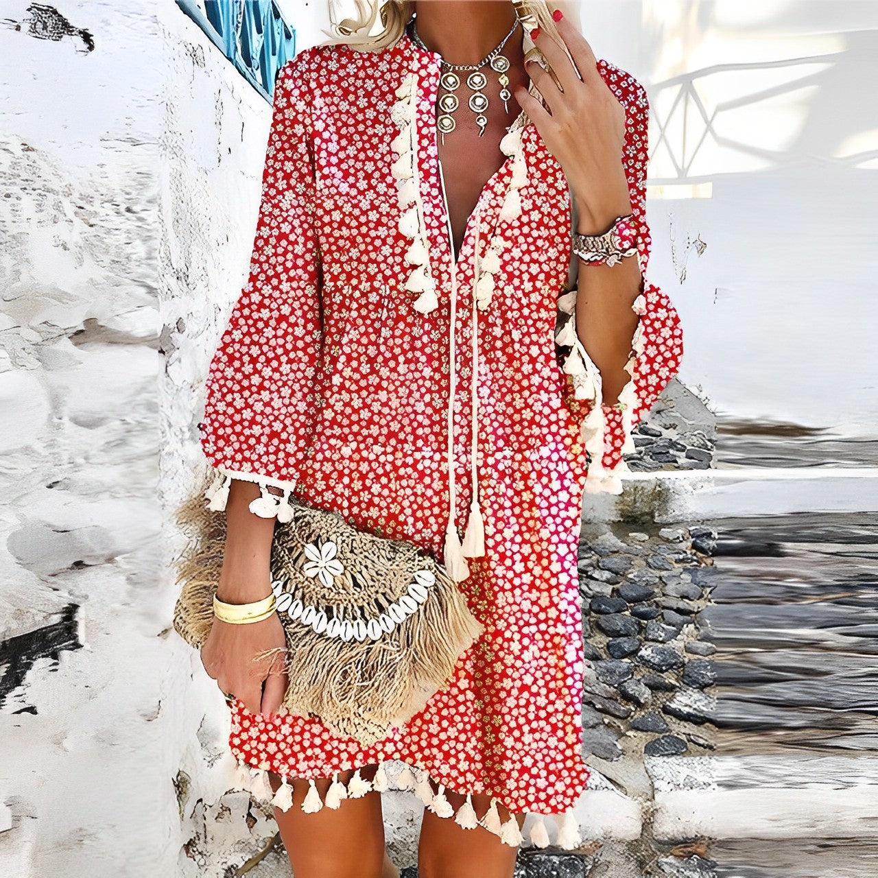 Madeline - Elegant mini dress with half sleeves and V-neck