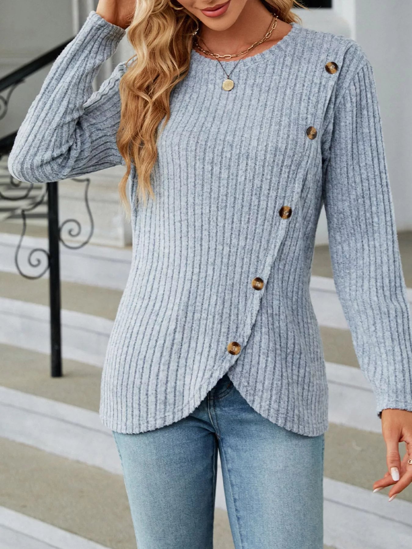 Alayna - Elegant Ribbed Buttoned Sweatshirt