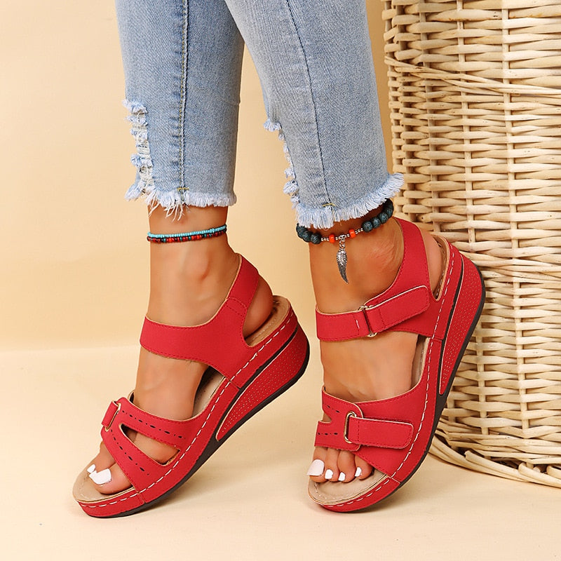 comfortable-wedge-sandals-with-3-4qp3bf