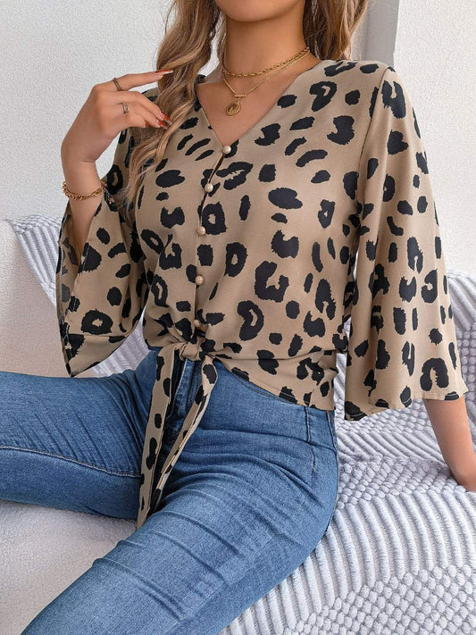 Suzan - Loose stylish leopard-print blouse