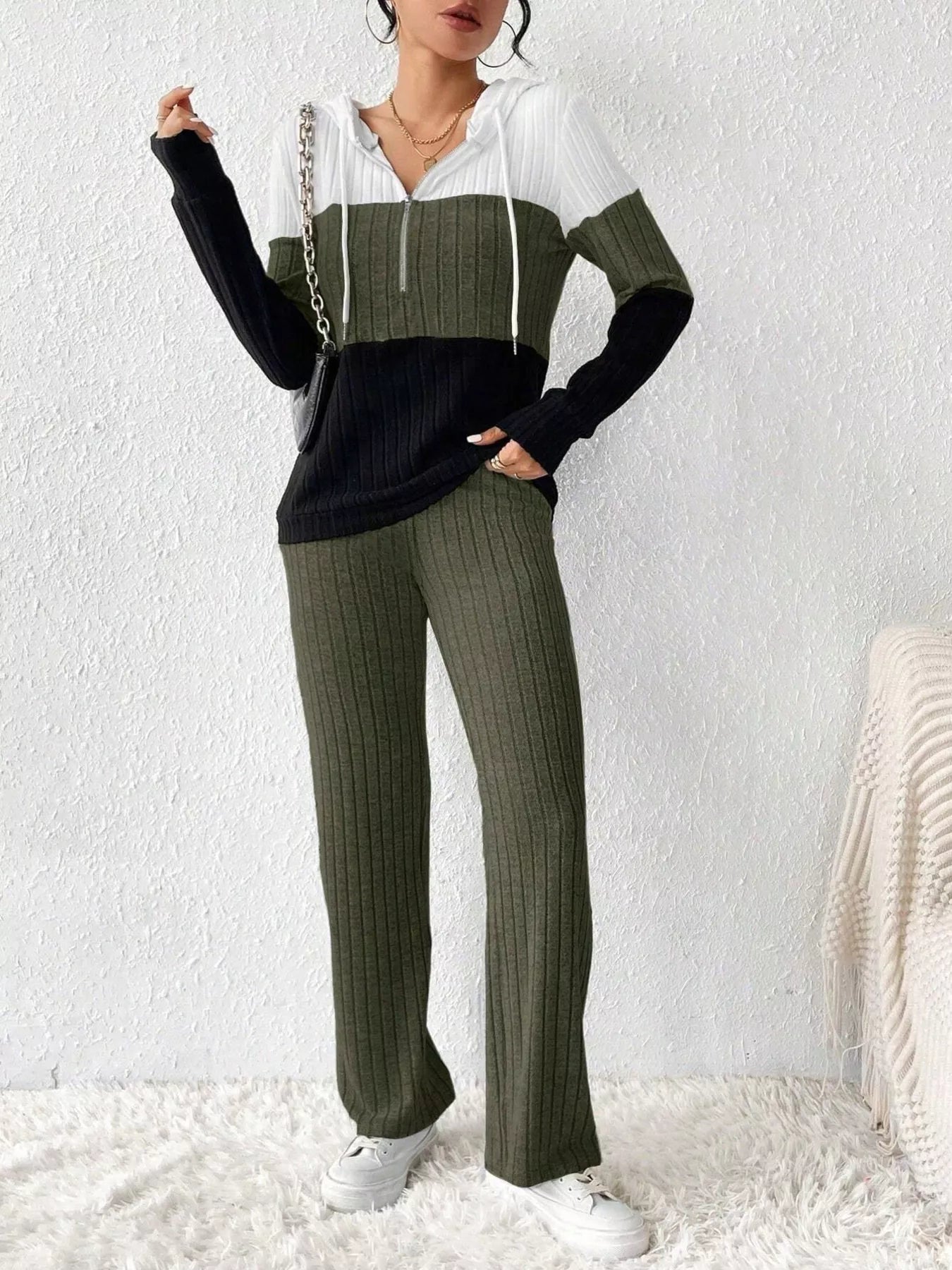 Dahlia - Elegant Half-Zip Hoodie and Trousers Set