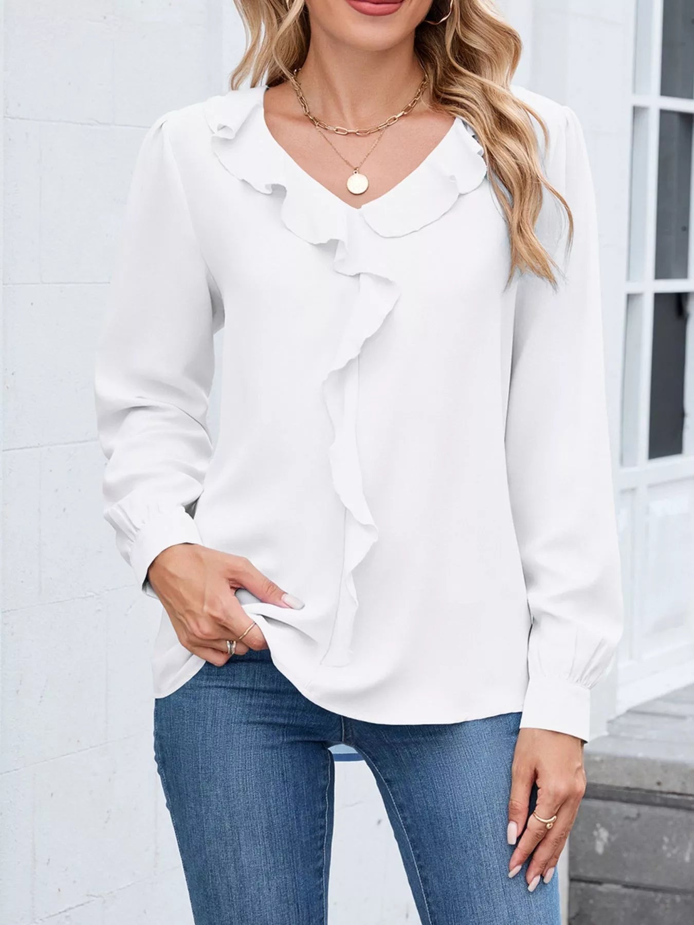 Zerlina - Elegant Long-Sleeve Blouse with V-Neck and Ruffles