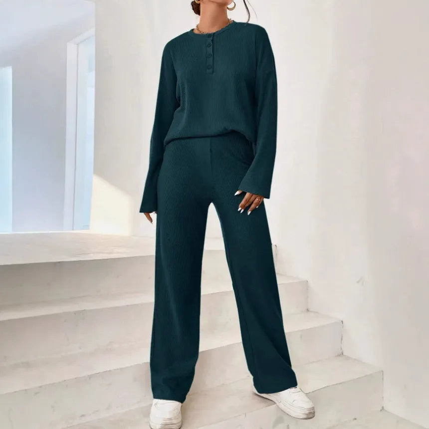 Janie - Ribbed knit loungewear set with jumper and trousers