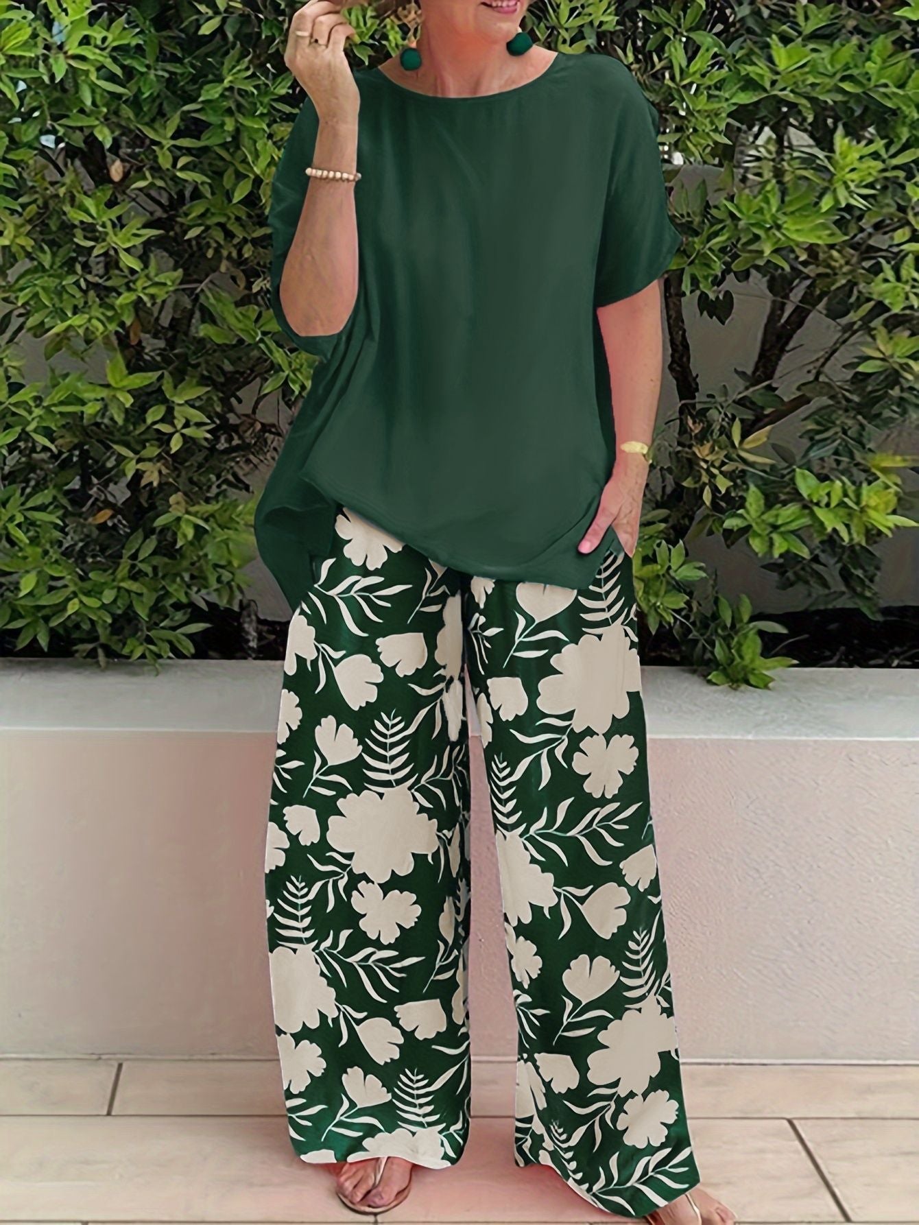 Jennifer - Casual loose blouse and floral trousers set