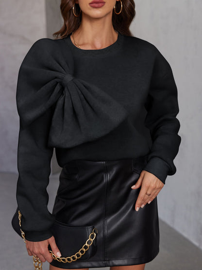 Dolly - Elegant knitted sweater with bow