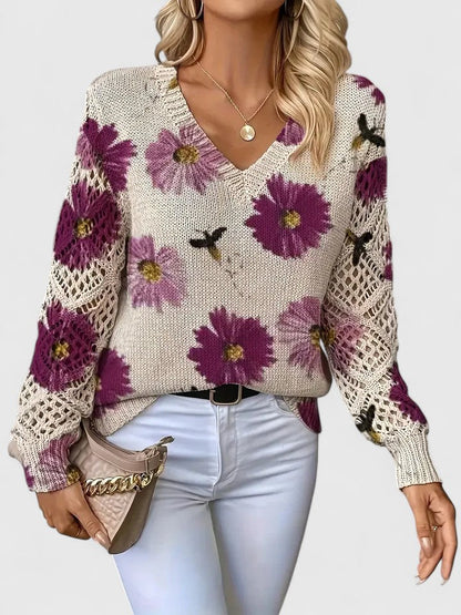 Laryssa - Elegant Sweater with Loose Floral Pattern and V-Neckline