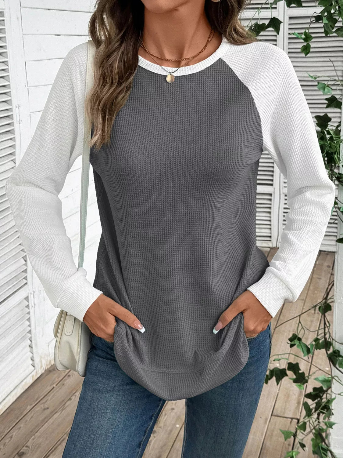 Freyja - Stylish waffle knit raglan sleeve sweatshirt