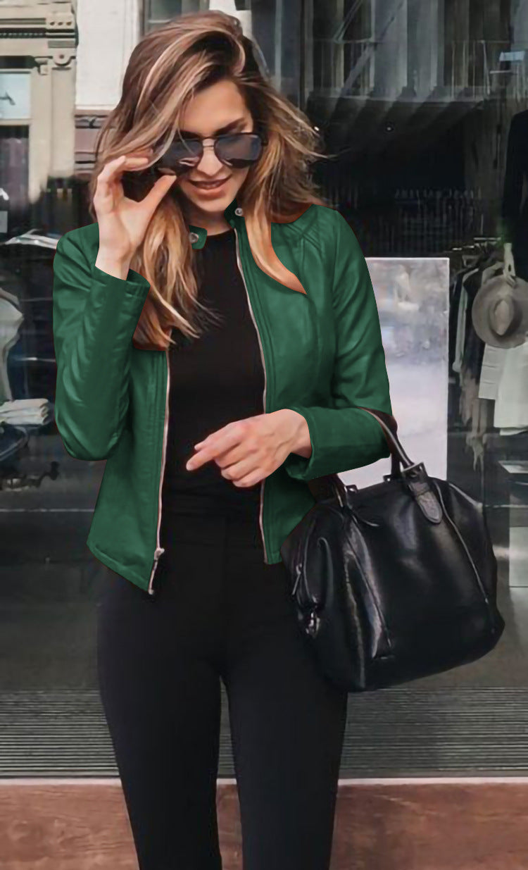 Emerald Elegance | Tailored Women's Coats for Every Occasion | Chic, Versatile, Comfortable