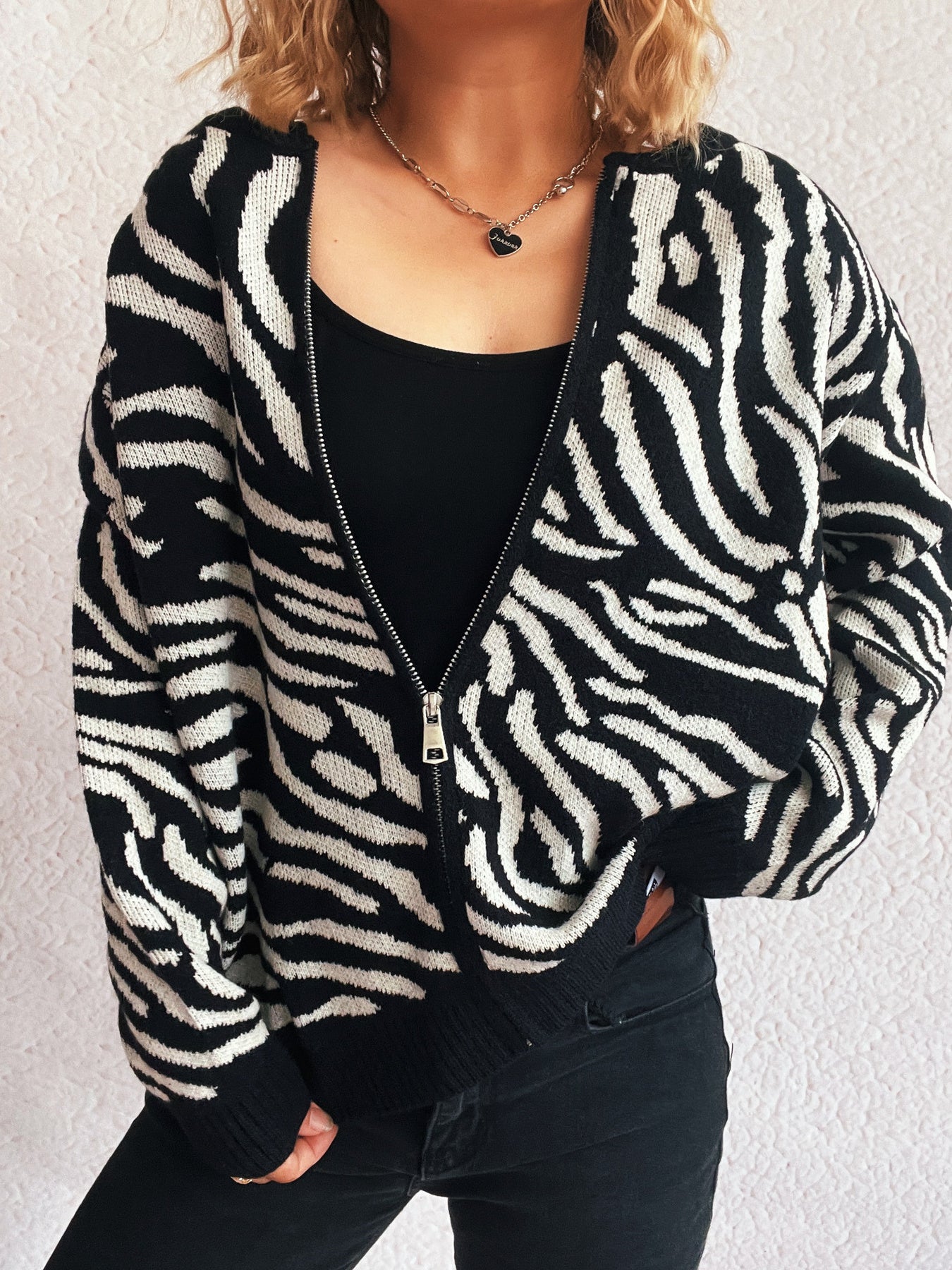 Beatrice - Cozy zebra print zip-up warm cardigan