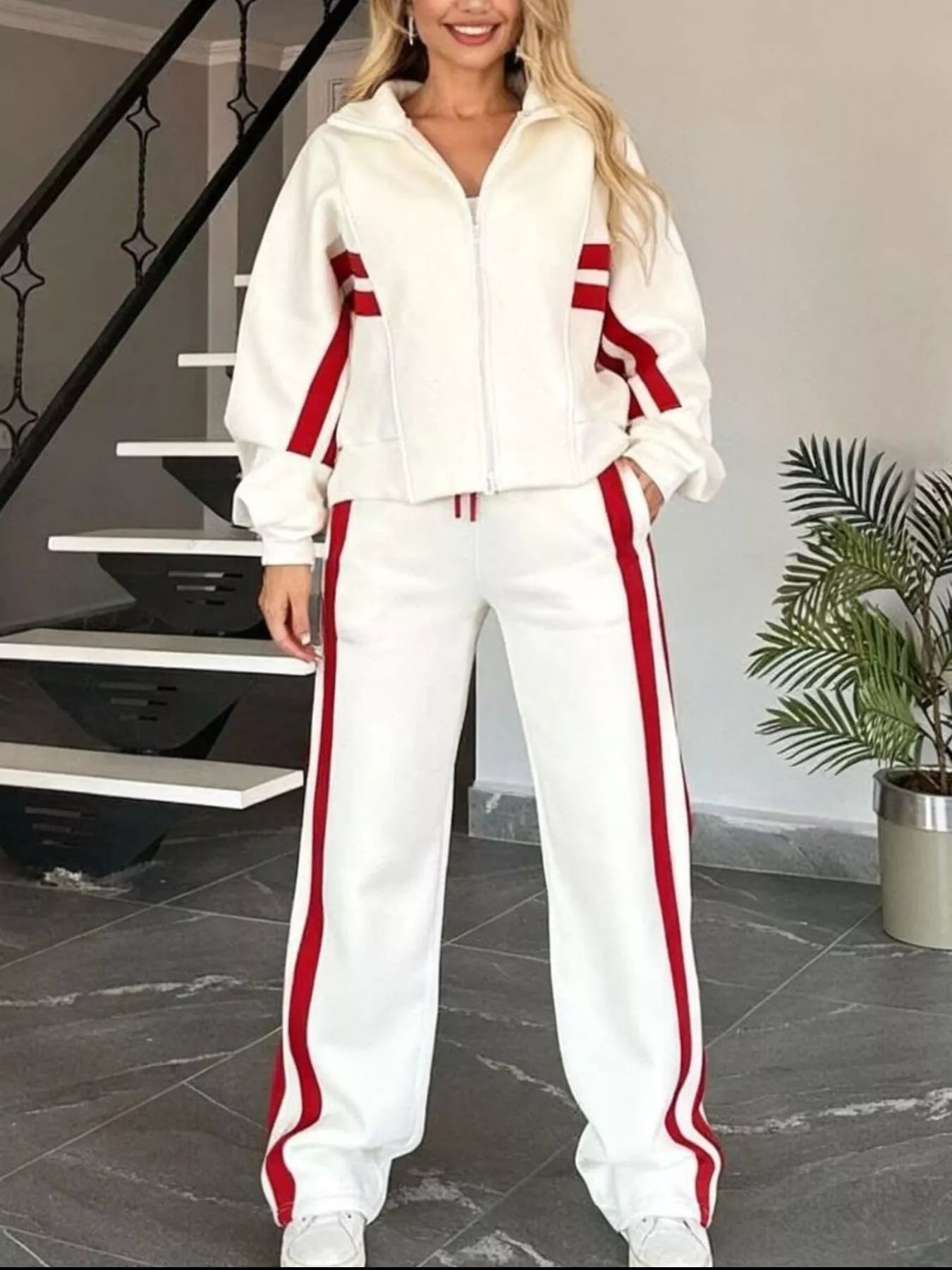 Sabina - Stylish loose side striped jacket and pants set