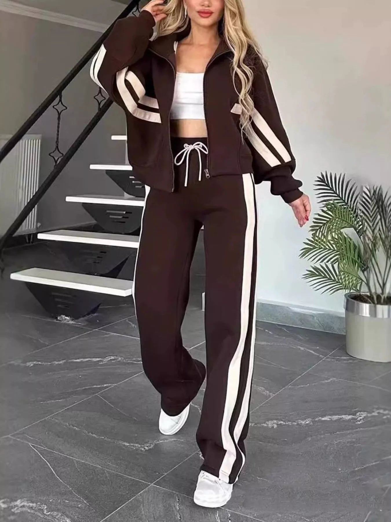 Sabina - Stylish loose side striped jacket and pants set