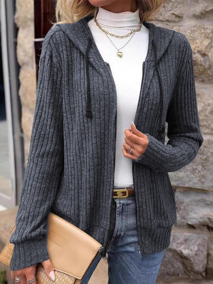 Reanne - Elegant Knitted Zip-Up Cardigan