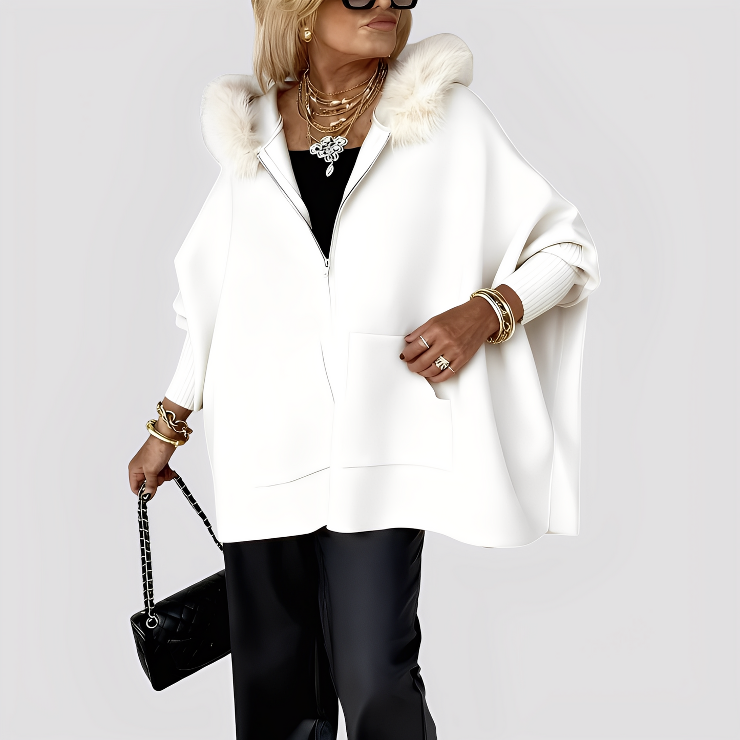 Jayla - Elegant loose faux fur coat with hood