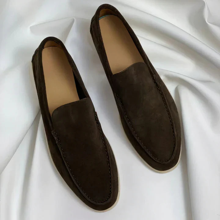 Finnegan's Heritage | Luxurious Vintage Leather Slippers for Men | Comfort & Durability