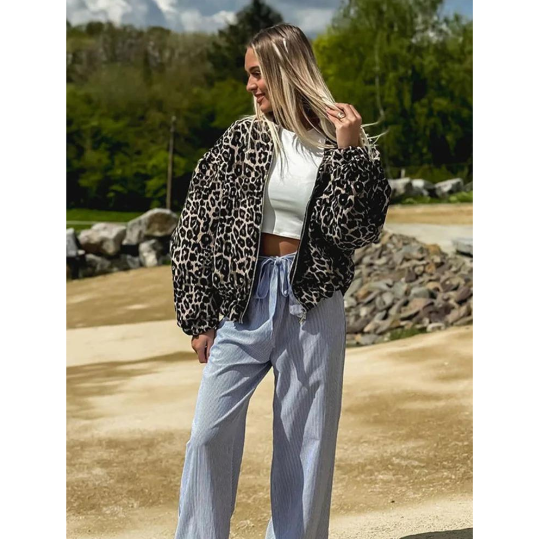 Eirene | Women's Chic Leopard Print Bomber Jacket | Trendy, Comfortable, Versatile