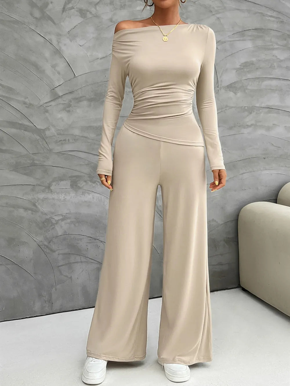 Mireya - Elegant long-sleeve fitted top and wide-leg trousers set