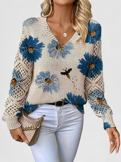 Laryssa - Elegant Sweater with Loose Floral Pattern and V-Neckline