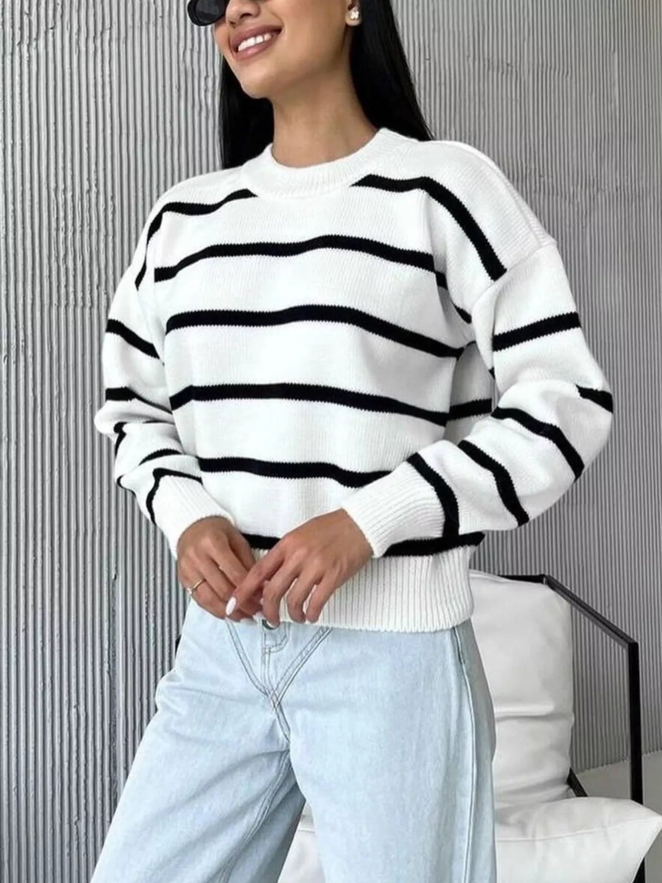 Dulce - Casual loose striped knit round neck sweater