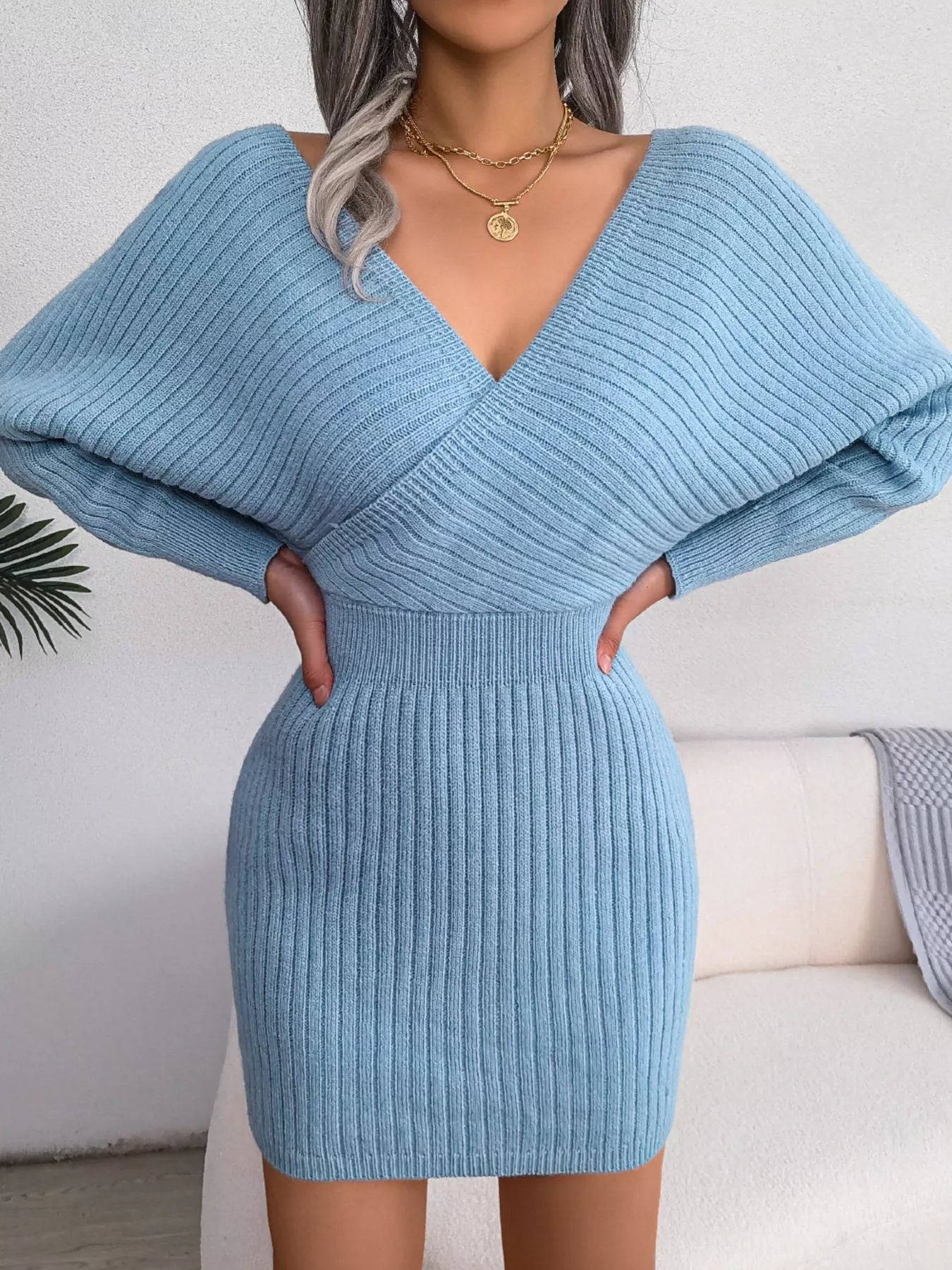 Jennylyn - Elegant Knitted Dress with V-Neck and Long Sleeves
