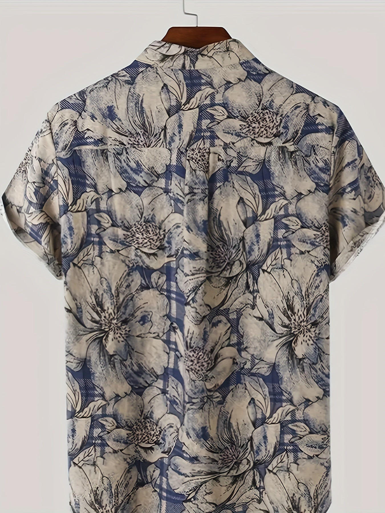 Cillian | Trendy Short-Sleeve Floral Shirt for Men | Cool, Stylish, Comfortable