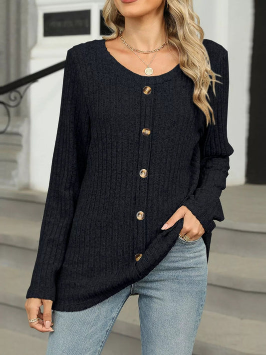 Belana - Elegant Ribbed Knit Long-Sleeve Sweatshirt with Buttons and Crew Neck