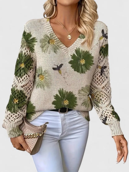 Laryssa - Elegant Sweater with Loose Floral Pattern and V-Neckline