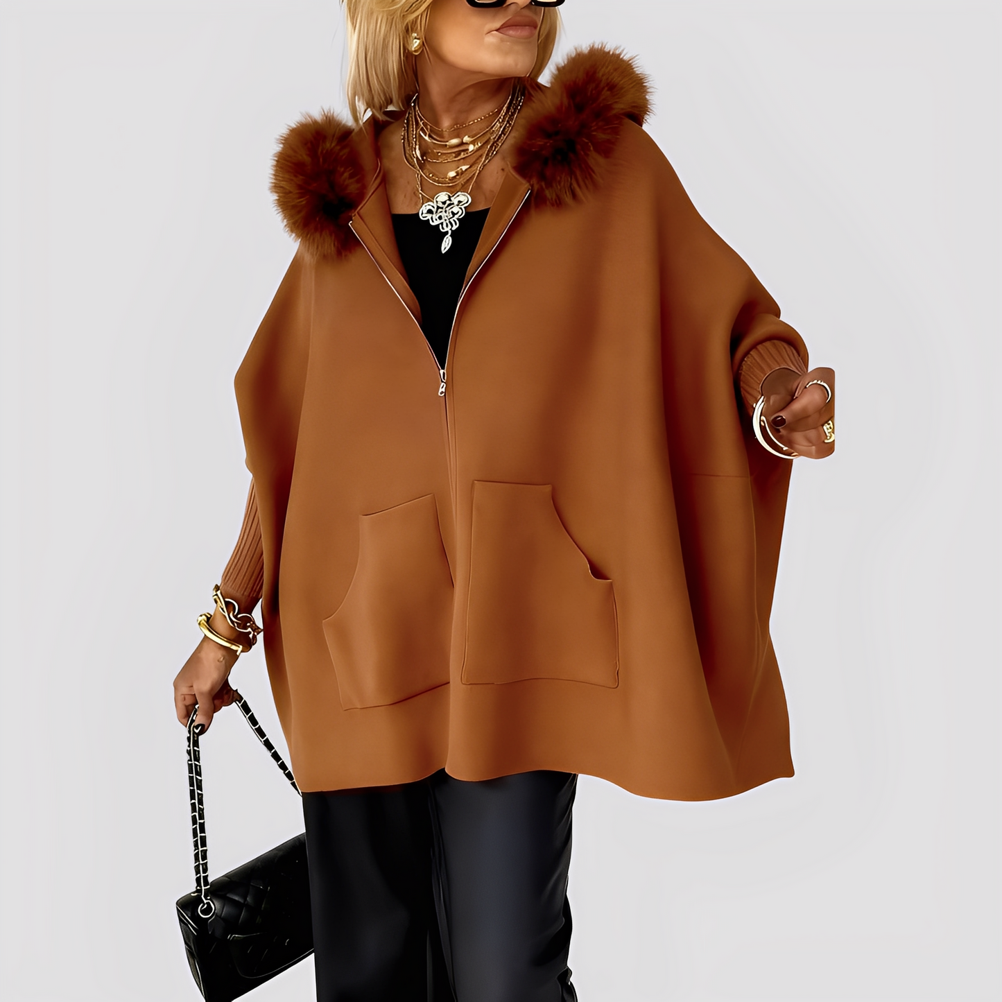 Jayla - Elegant loose faux fur coat with hood