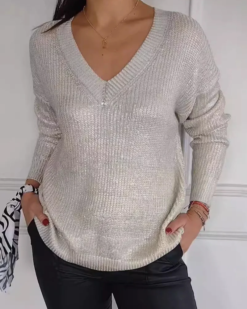Renesmae - Cozy casual V-neck sweater