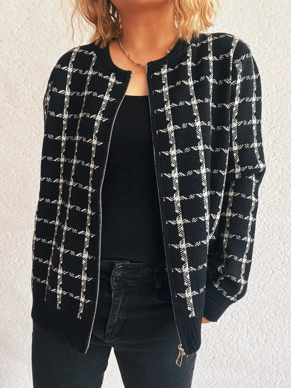 Veronique - Cozy plaid pattern zip-up cardigan