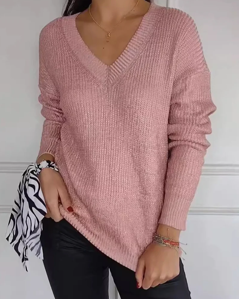 Renesmae - Cozy casual V-neck sweater