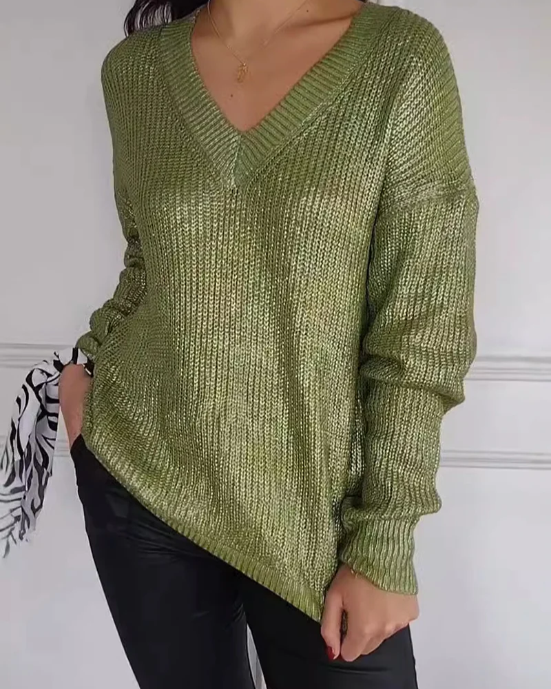 Renesmae - Cozy casual V-neck sweater