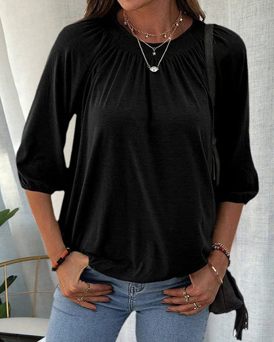 Clarinda - Elegant and versatile half-sleeve blouse