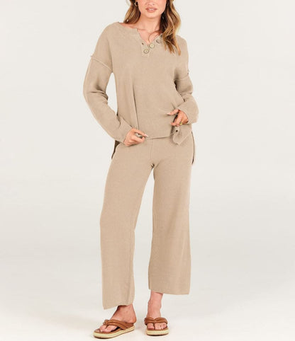 Lavina - Elegant V-neck buttoned jumper and trousers set