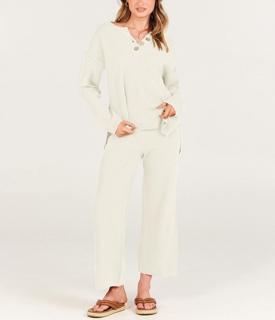 Lavina - Elegant V-neck buttoned jumper and trousers set