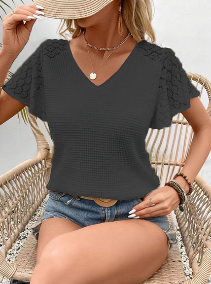 Zafrina - Casual blouse with V-neck and ruffled sleeves