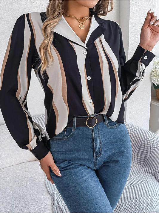 Quinivere - Elegant striped long-sleeve button-up blouse with wave pattern
