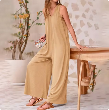 Quinella - Casual sleeveless wide-leg jumpsuit