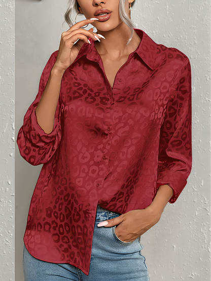 Quinasha - Elegant long-sleeve polo blouse with leopard print