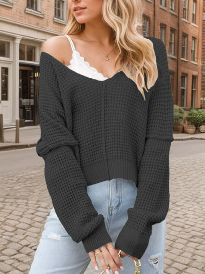 Nyanna - Loose waffle knitted V-neck long sleeve sweater