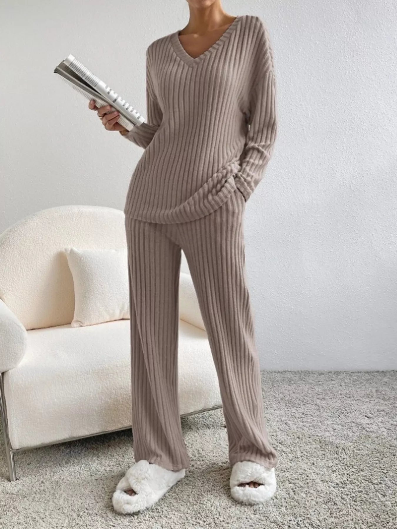 Evianna - Cozy ribbed knitted V-neck sweatshirt and pants set