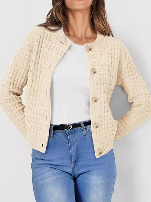 Wynnora - Elegant long-sleeve buttoned cardigan