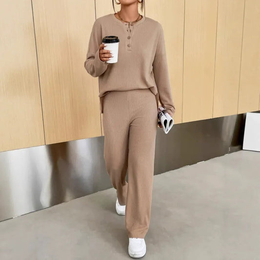 Janie - Ribbed knit loungewear set with jumper and trousers
